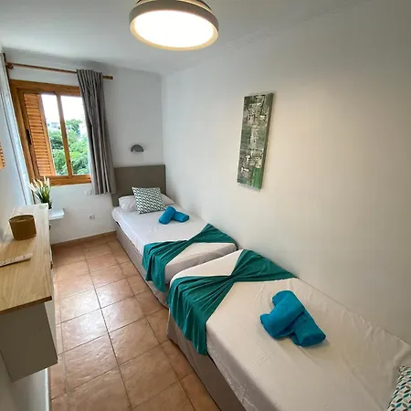 Rt-las Brisas Apartment