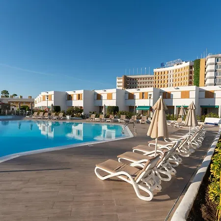 Rt-las Brisas Apartment *