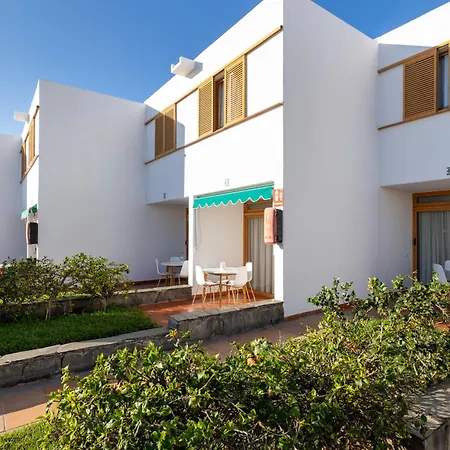 Rt-las Brisas Apartment *