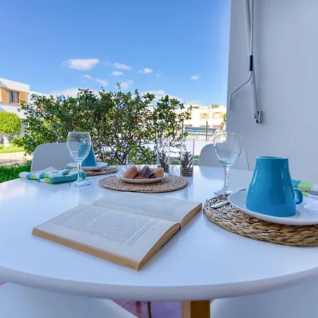Rt-las Brisas Apartment